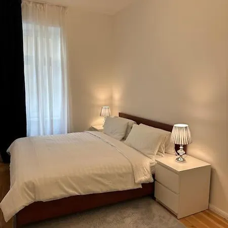 Apartment Modernes 2 *